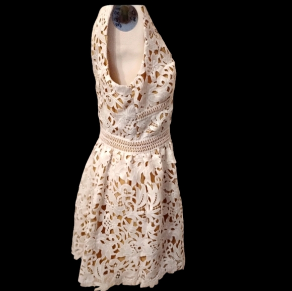 🌺 Beautiful NWT New Look Premium ivory crochet lace dress fully lined sz 8 - Picture 8 of 14